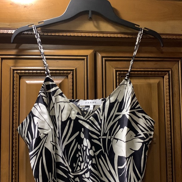 NWOT FRAME Palm-Printed V-Neck Cami in 100% Washable Silk Size Large - Picture 7 of 13